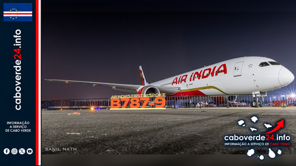 Boeing 787-9 da Air India apresentado no evento Wings India, em janeiro de 2026. Fotografia de arquivo ilustrativa; não é um registo do desvio para Jaipur.