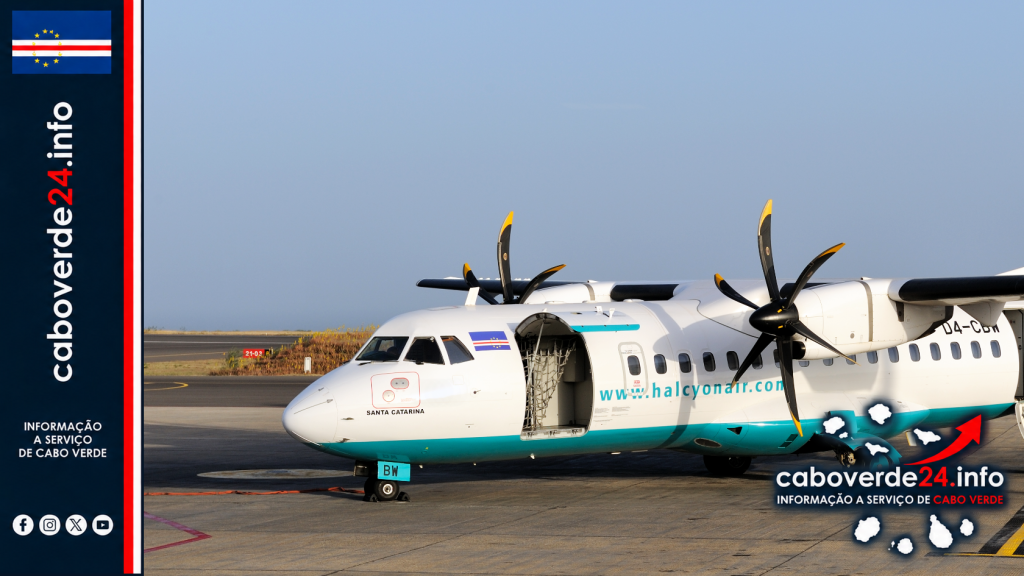 Aeronave ATR da companhia cabo-verdiana Halcyonair no Aeroporto Internacional Amílcar Cabral, no Sal, em fotografia de arquivo.