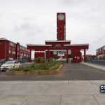 Campus da Universidade de Cabo Verde, na Praia, em fotografia de arquivo de 2021. A imagem ilustra o capital humano e a formação tecnológica; não representa a recolha do índice.
