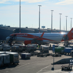 Arquivo — aviões Airbus A320 da easyJet fotografados no aeroporto de Amesterdão-Schiphol em 29 de setembro de 2026. A imagem não mostra o voo inaugural para o Sal.
