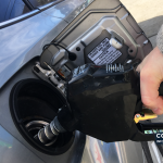 Abastecimento de gasolina numa imagem ilustrativa captada nos Estados Unidos.