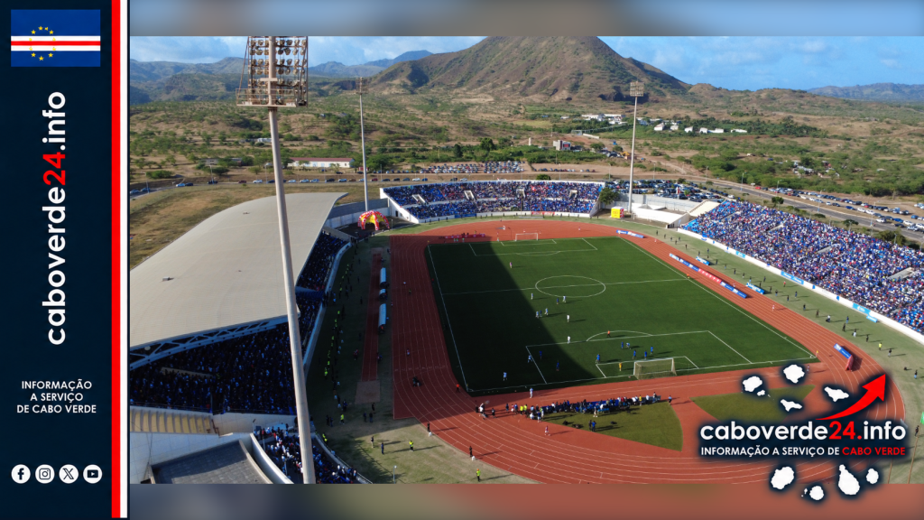 Estádio Nacional de Cabo Verde, na Praia, em fotografia aérea de arquivo de 12 de outubro de 2025, usada como imagem contextual do futebol nacional. A imagem não mostra o treino atual da seleção Sub-15.