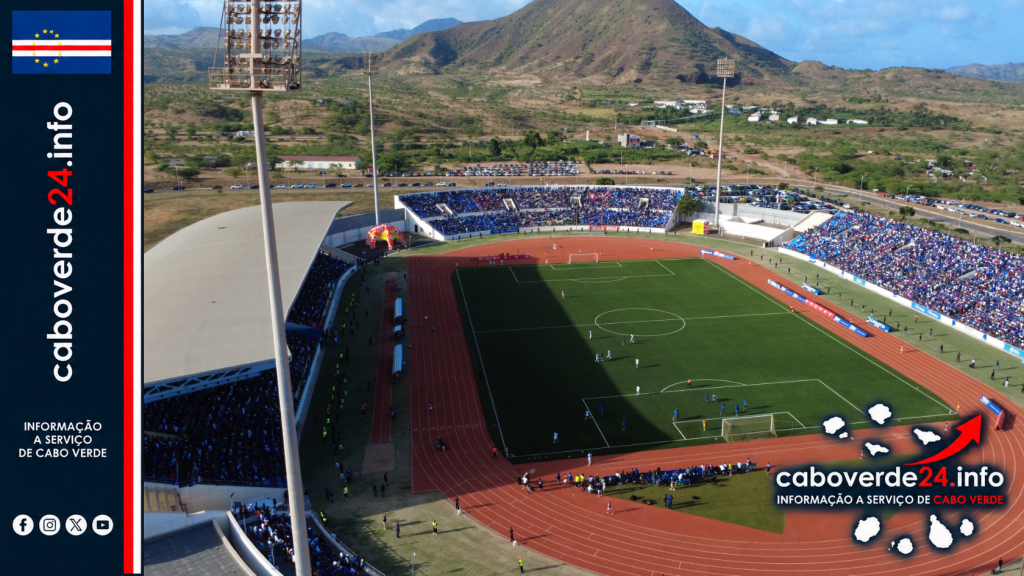 Vista aérea do Estádio Nacional de Cabo Verde, em fotografia de arquivo. A imagem está ligada à seleção nacional, mas não mostra a gala de Paris nem Tatiana Mendes.