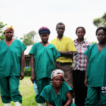 Imagem de arquivo — profissionais do Hospital Geral de Kagadi, no Uganda, durante o surto de Ébola de 2012. Não documenta a resposta de 2026.