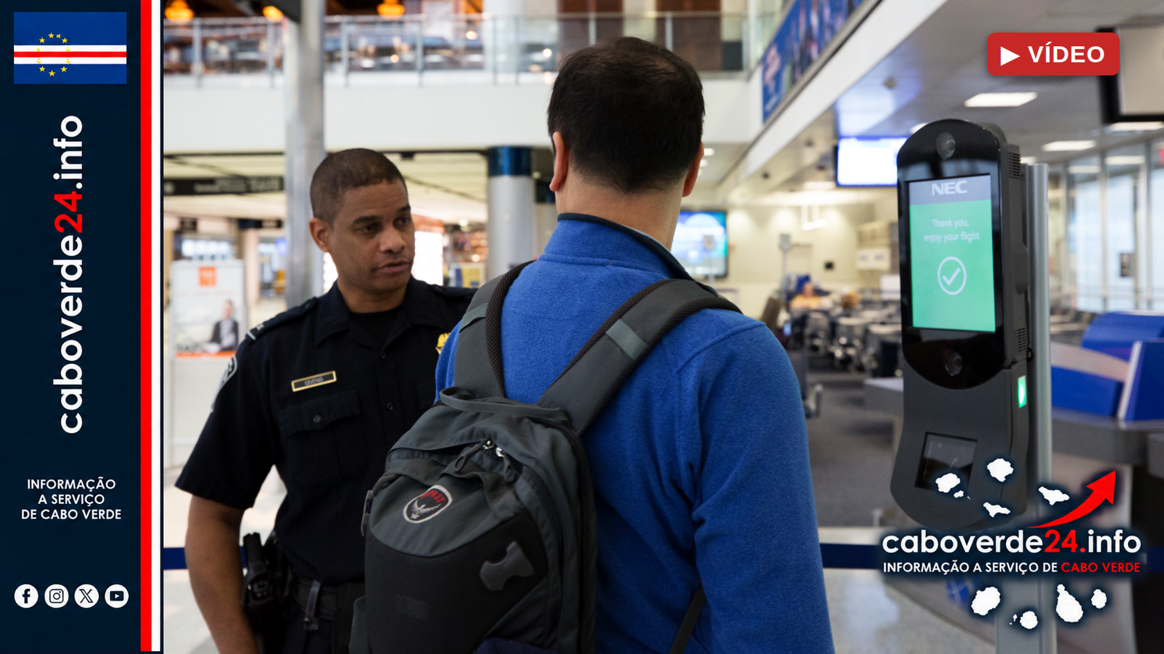 Arquivo — passageiro utiliza reconhecimento facial antes do embarque no aeroporto internacional de Houston, em 2018. A imagem não mostra participantes do inquérito da IATA nem um aeroporto de Cabo Verde.