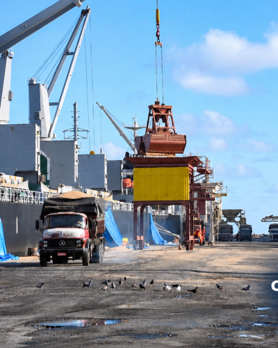 “A aproximação entre Cabo Verde e Pernambuco poderá ganhar uma nova dimensão. Depois da recuperação da ligação aérea com Recife, está agora a ser trabalhada a possibilidade de criar uma ligação marítima para facilitar o comércio entre os dois lados do Atlântico.”