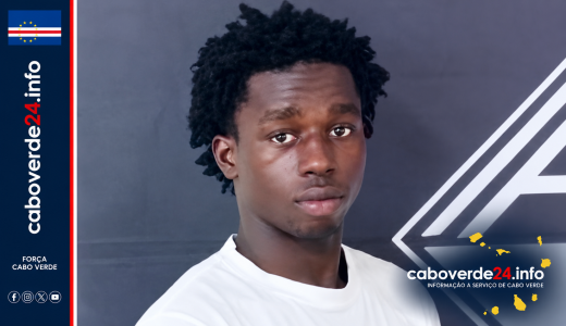 ​“Jogador chega da Guiné-Bissau e assinou por uma temporada, iniciando a primeira experiência fora do futebol do seu país.”