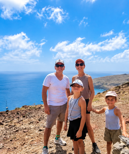 Duas crianças, uma escola no mar e Cabo Verde na rota: a aventura de uma família francesa